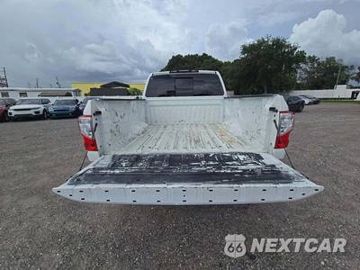 2021 Nissan TITAN SV Crew Cab Short Bed - zdjęcie 11 z 20 - miniatura