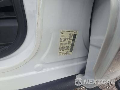 2021 Nissan TITAN SV Crew Cab Short Bed - zdjęcie 2 z 20 - miniatura