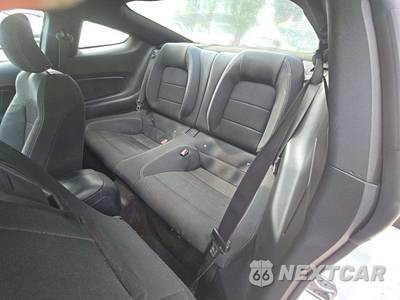 2015 Ford Mustang V6 Coupe - zdjęcie 10 z 17 - miniatura
