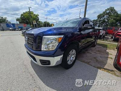 2019 Nissan TITAN SV Crew Cab Short Bed