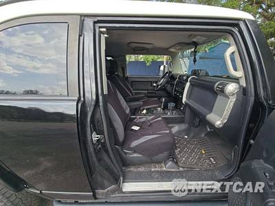 2008 Toyota FJ Cruiser w/Rear Doors - zdjęcie 15 z 18 - miniatura