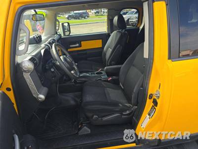 2007 Toyota FJ Cruiser w/Rear Doors - zdjęcie 6 z 29 - miniatura