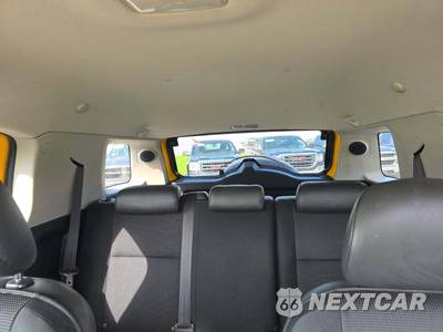 2007 Toyota FJ Cruiser w/Rear Doors - zdjęcie 11 z 29 - miniatura
