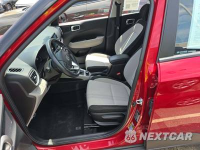 2025 Hyundai Venue SEL - zdjęcie 6 z 20 - miniatura