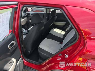 2025 Hyundai Venue SEL - zdjęcie 13 z 20 - miniatura
