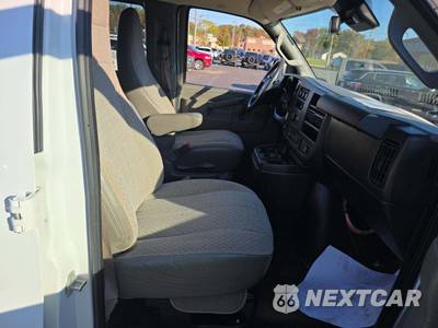 2019 Chevrolet Express 3500 Passenger Van LT 1LT 155.0" WB - zdjęcie 17 z 23 - miniatura