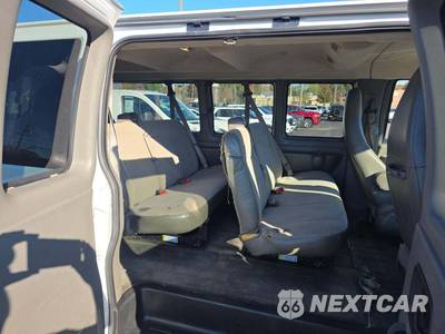 2019 Chevrolet Express 3500 Passenger Van LT 1LT 155.0" WB - zdjęcie 15 z 23 - miniatura