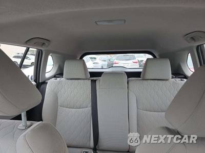 2022 Toyota Corolla Cross L - zdjęcie 11 z 20 - miniatura