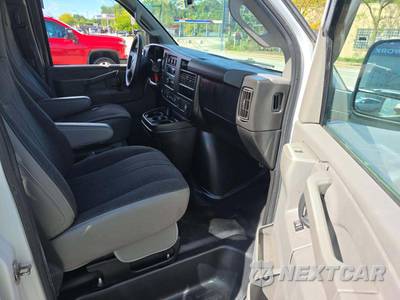 2019 GMC Savana 2500 Cargo Van 1WT 135.0" WB - zdjęcie 17 z 20 - miniatura