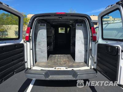 2019 GMC Savana 2500 Cargo Van 1WT 135.0" WB - zdjęcie 13 z 20 - miniatura