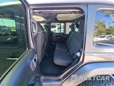2020 Jeep Wrangler Unlimited Sport S - zdjęcie 13 z 24 - miniatura