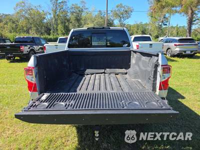 2018 Nissan TITAN S Crew Cab Short Bed - zdjęcie 14 z 20 - miniatura