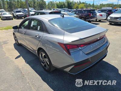 2025 Hyundai Elantra SEL Sport - zdjęcie 2 z 21 - miniatura