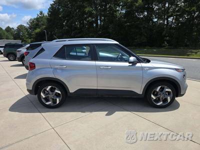2025 Hyundai Venue SEL - zdjęcie 4 z 21 - miniatura