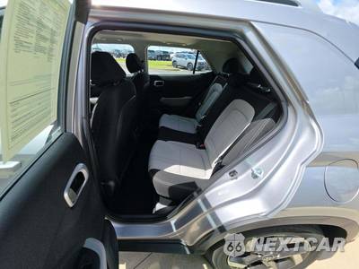 2025 Hyundai Venue SEL - zdjęcie 13 z 21 - miniatura