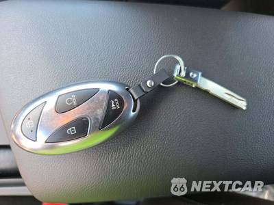2025 Hyundai Elantra SEL Sport - zdjęcie 8 z 21 - miniatura