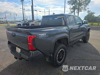 2025 Toyota Tacoma i-FORCE MAX TRD Off-Road Crew Cab Medium Bed - zdjęcie 3 z 21 - miniatura