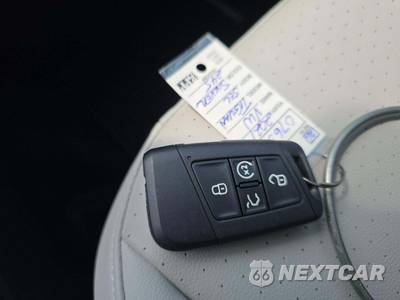 2021 Volkswagen Tiguan SEL - zdjęcie 8 z 21 - miniatura
