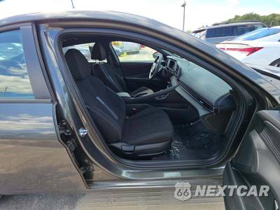 2025 Hyundai Elantra SEL Sport - zdjęcie 18 z 21 - miniatura