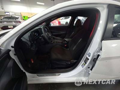 2025 Hyundai Elantra SEL Sport - zdjęcie 6 z 21 - miniatura
