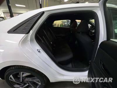 2025 Hyundai Elantra SEL Sport - zdjęcie 16 z 21 - miniatura