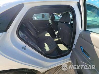 2025 Hyundai Elantra SEL Sport - zdjęcie 16 z 21 - miniatura