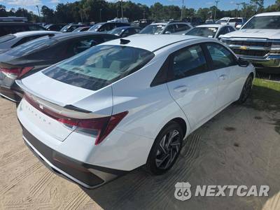 2025 Hyundai Elantra SEL Sport - zdjęcie 3 z 21 - miniatura