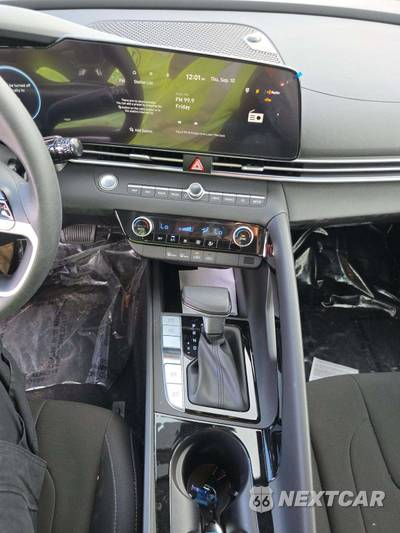 2024 Hyundai Elantra Hybrid Blue - zdjęcie 10 z 21 - miniatura