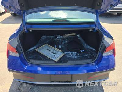 2025 Hyundai Elantra SEL Sport - zdjęcie 14 z 21 - miniatura