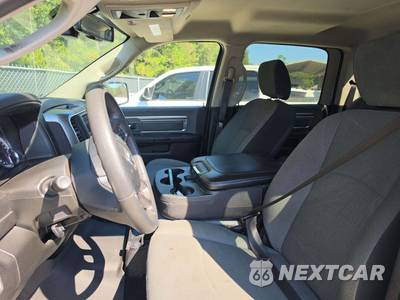 2022 Ram 1500 Classic SLT Crew Cab Short Bed - zdjęcie 3 z 22 - miniatura