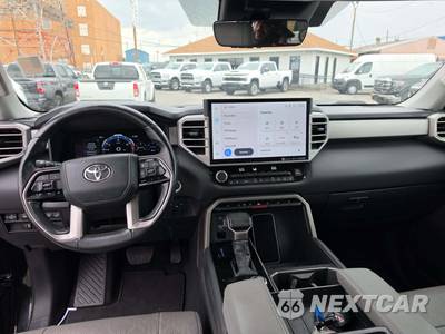 2022 Toyota Tundra Hybrid Limited Crew Cab Short Bed - zdjęcie 7 z 26 - miniatura