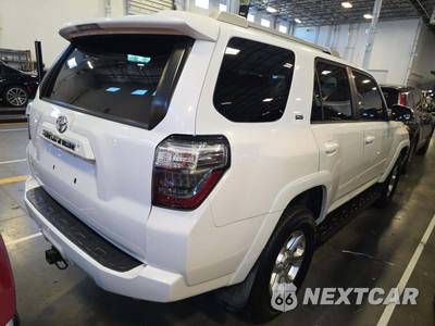 2018 Toyota 4Runner SR5 - zdjęcie 3 z 25 - miniatura