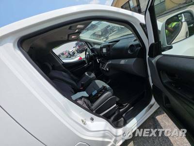 2019 Nissan NV200 Compact Cargo SV 115.2" WB - zdjęcie 18 z 26 - miniatura