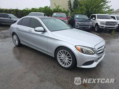 2015 Mercedes-Benz C 300 Sedan - zdjęcie 4 z 26 - miniatura