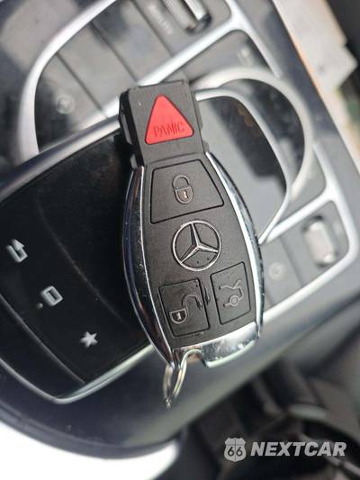2015 Mercedes-Benz C 300 Sedan - zdjęcie 8 z 26 - miniatura
