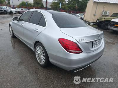 2015 Mercedes-Benz C 300 Sedan - zdjęcie 2 z 26 - miniatura