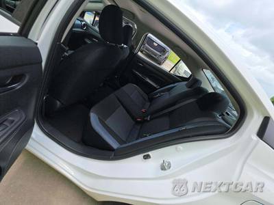 2025 Nissan Versa SV - zdjęcie 13 z 22 - miniatura