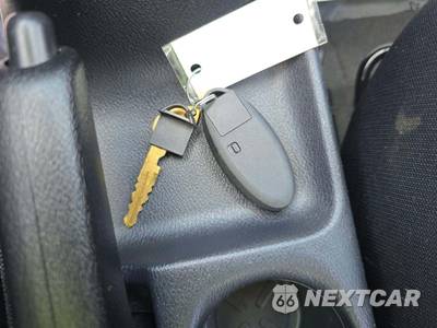 2022 Nissan Versa SV - zdjęcie 4 z 21 - miniatura