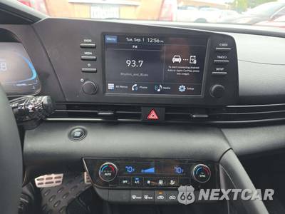 2025 Hyundai Elantra SEL Sport - zdjęcie 10 z 22 - miniatura