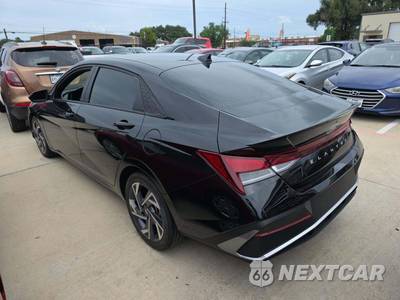 2025 Hyundai Elantra SEL Sport - zdjęcie 2 z 22 - miniatura