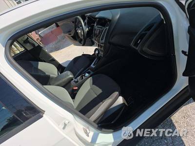 2012 Ford Focus SE Sedan - zdjęcie 18 z 31 - miniatura