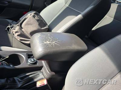 2012 Ford Focus SE Sedan - zdjęcie 28 z 31 - miniatura