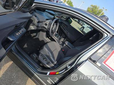 2026 Toyota C-HR SE - zdjęcie 3 z 17 - miniatura