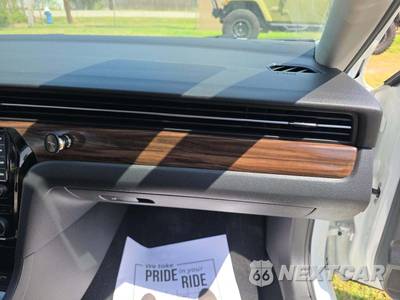 2022 Volkswagen Passat 2.0T Limited Edition - zdjęcie 19 z 23 - miniatura