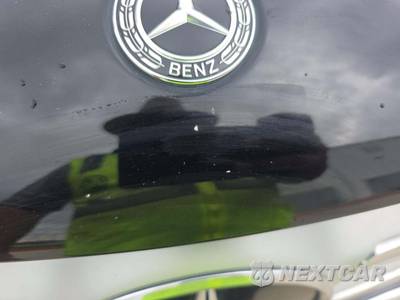 2020 Mercedes-Benz GLC 300 - zdjęcie 18 z 20 - miniatura