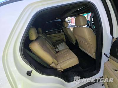 2017 Ford Explorer Limited - zdjęcie 17 z 27 - miniatura