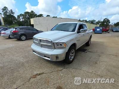 2017 Ram 1500 Laramie Crew Cab Short Bed - zdjęcie 1 z 24 - miniatura