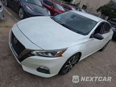 2020 Nissan Altima SR - zdjęcie 1 z 28 - miniatura