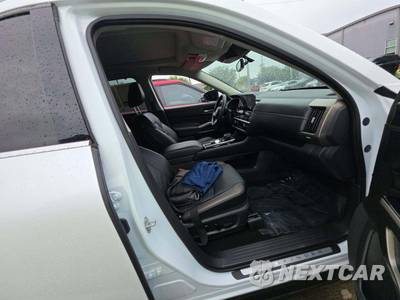 2025 Nissan Pathfinder Platinum - zdjęcie 18 z 20 - miniatura