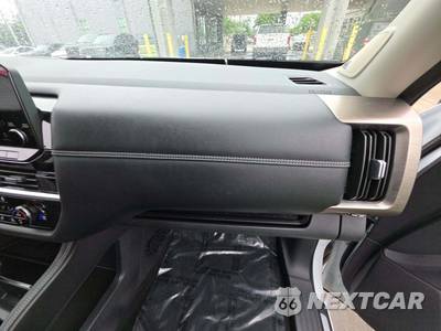 2025 Nissan Pathfinder Platinum - zdjęcie 19 z 20 - miniatura
